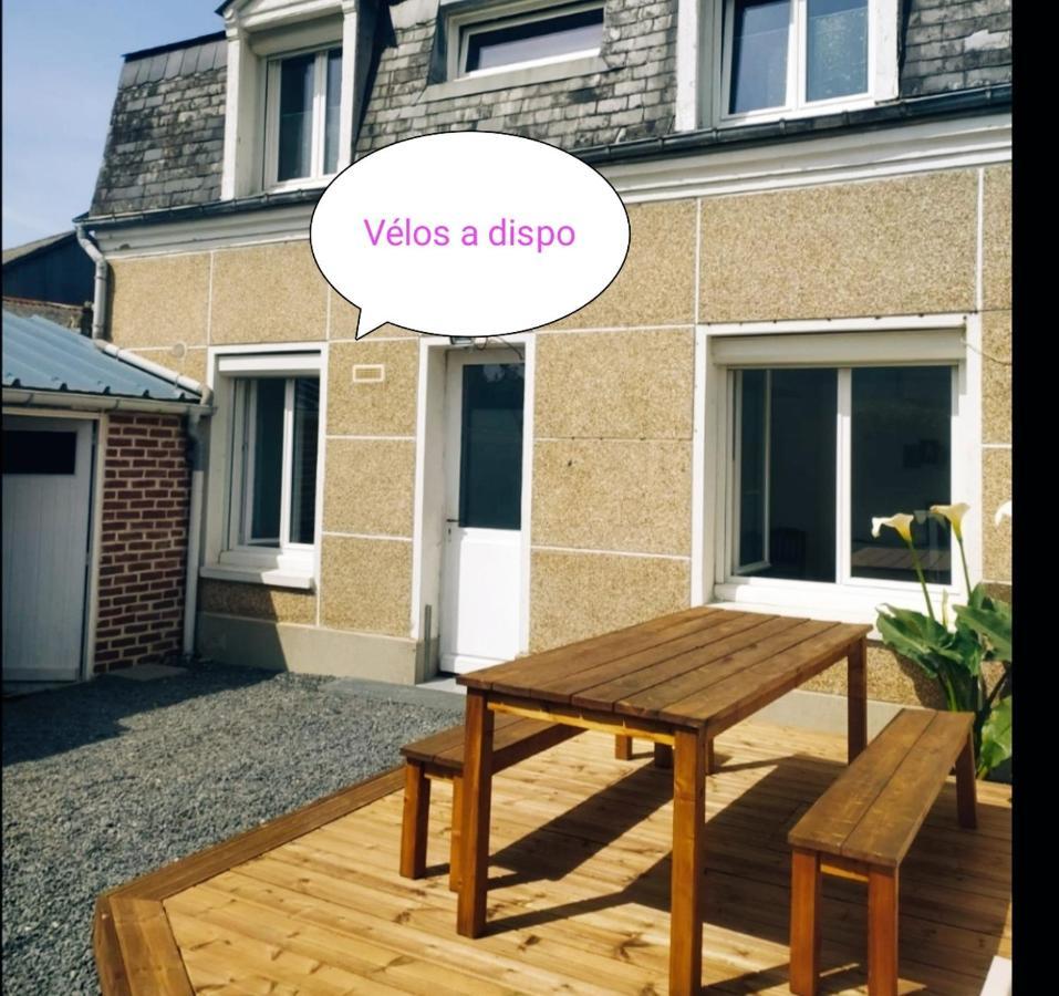 Le Nid Colas cour au sud vélos a dispo Fécamp Exterior foto
